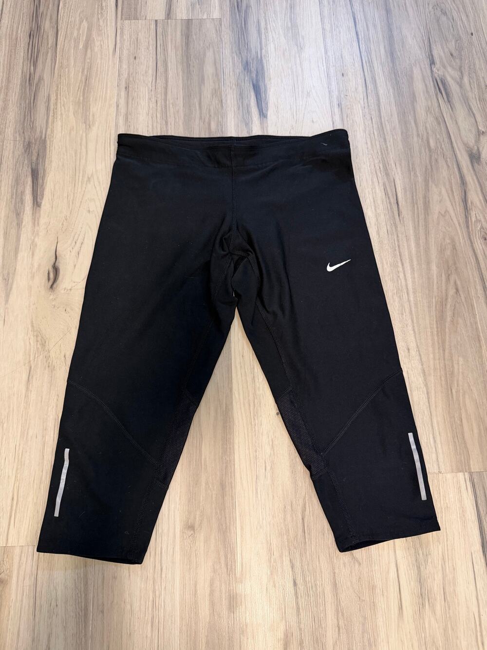 Nike Women's Dri-Fit Tech Capris Running Pants Style 695386-010 Size Med Black